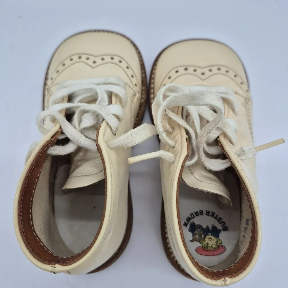 Vintage Buster Brown Baby Infant Shoes Lace Up Antiqued Cream Unisex SIZE 4 1/2